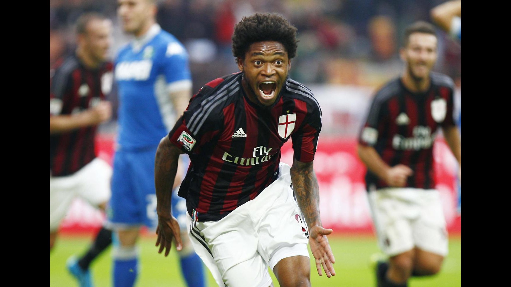 Bacca-Luiz Adriano piegano Sassuolo, Milan respira