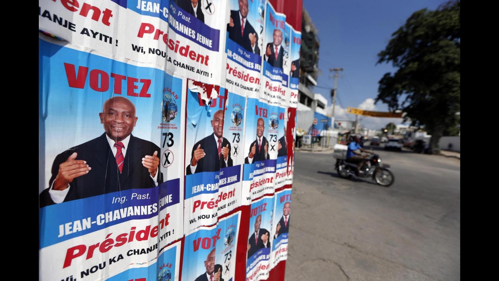 Haiti, giornata di elezioni: 12mila agenti per vigilare su sicurezza