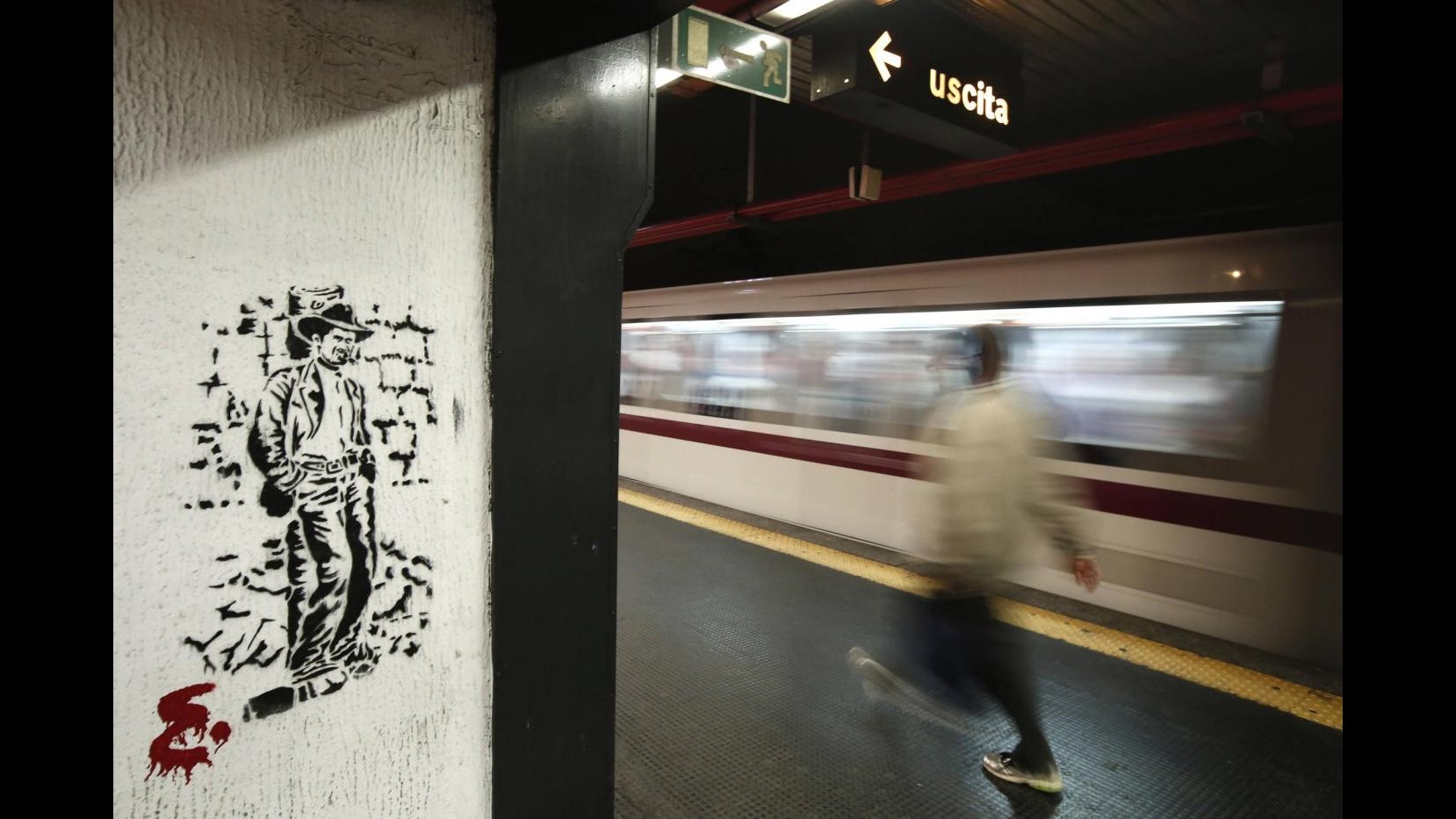 Metro Roma-Lido, altro guasto: malori tra i passeggeri foto