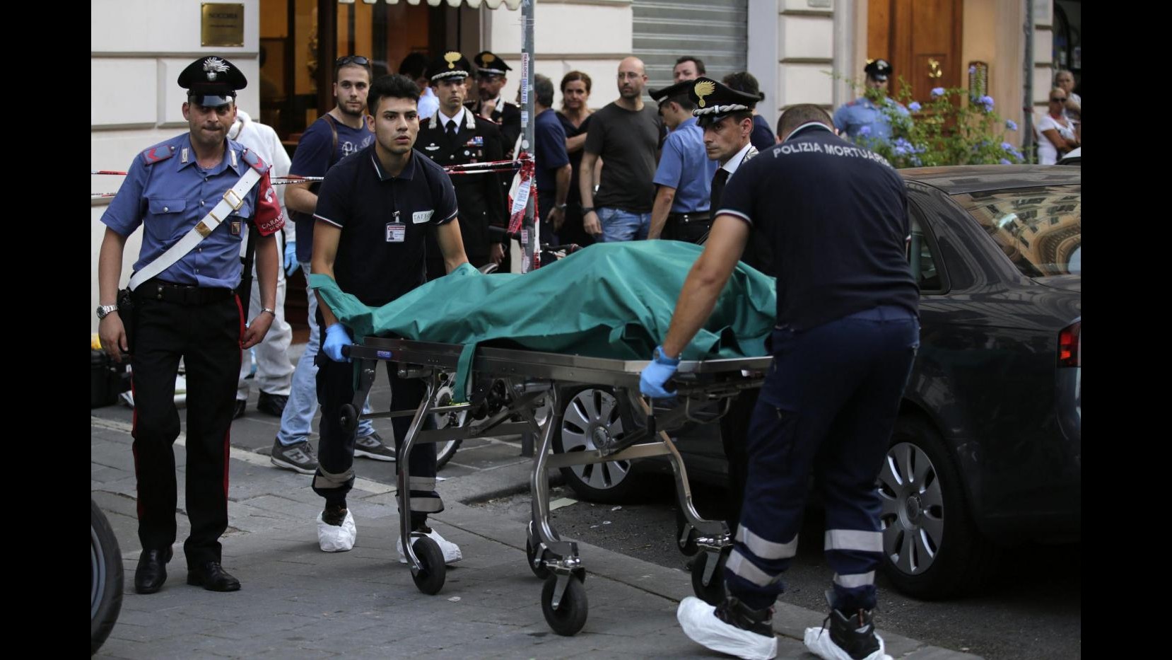 Roma, gioielliere ucciso nel suo negozio nel quartiere Prati