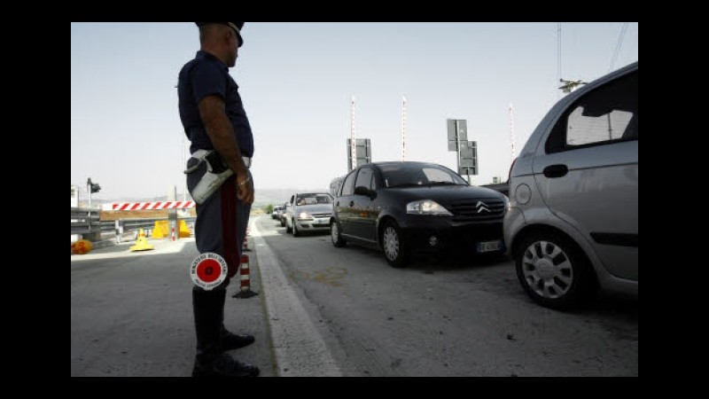 Incidente tra auto e mezzo pesante su A11 in direzione Firenze, un morto
