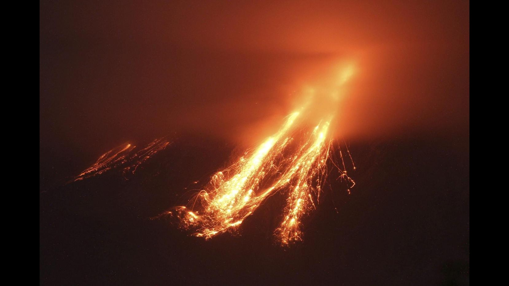 Messico, avanti eruzione vulcano Colima: la più grande da 100 anni