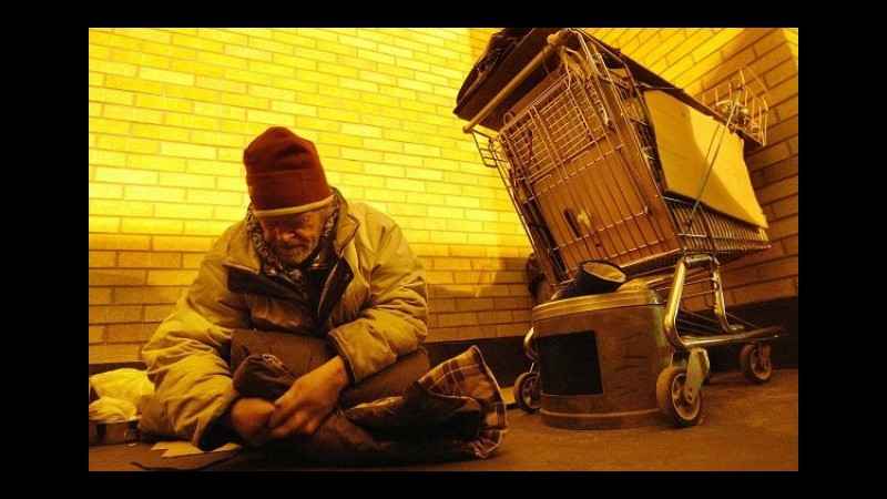 Stabile la povertà assoluta in Italia nel 2014, ma restano 4 milioni di indigenti