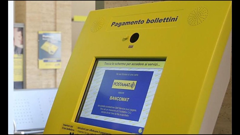 Roma, dipendenti infedeli rubavano ai correntisti delle Poste: 11 arresti
