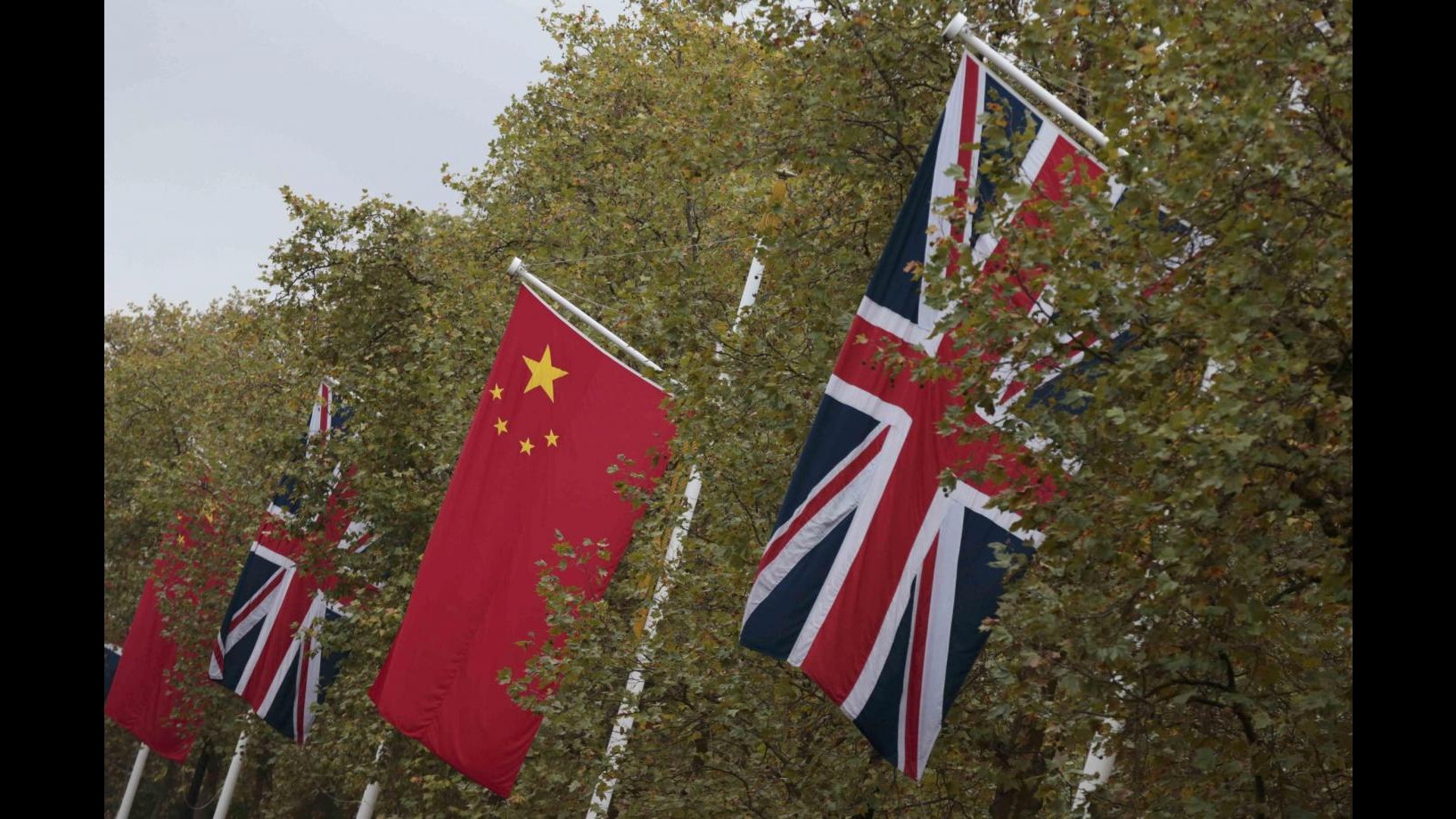 Visita di Xi Jinping in Gran Bretagna, oggi è atteso a Buckingham Palace