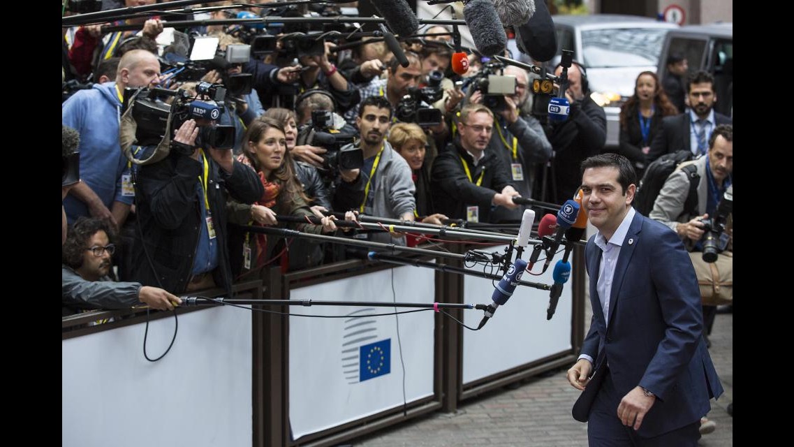 Raggiunto accordo unanime sulla Grecia  Tsipras: Evitato lo strangolamento finanziario