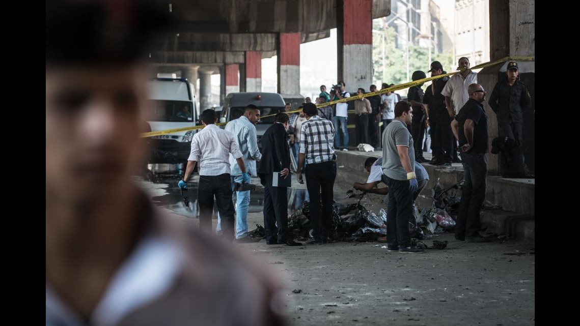 Autobomba al Cairo, Gentiloni: Attacco intimidatorio, siamo il Paese del dialogo