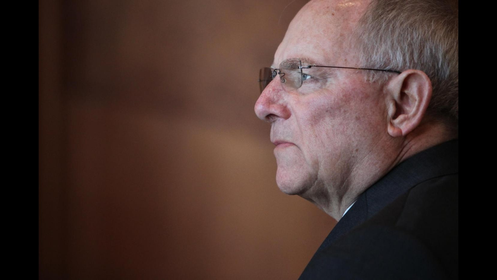 Grecia, Schaeuble propone ‘Grexit’ per 5 anni. Ma Atene smentisce: “Nessuno ne ha parlato”