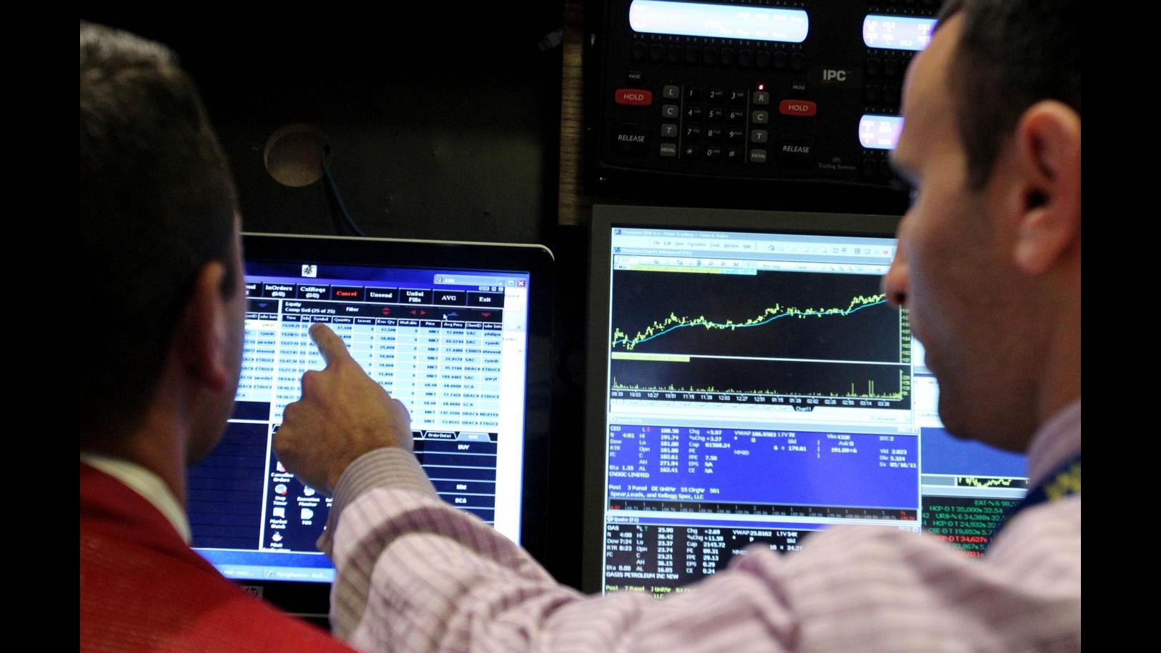 Frena la Cina, pil cresce ‘solo’ 6,9%. Produzione industriale al minimo dal 2009