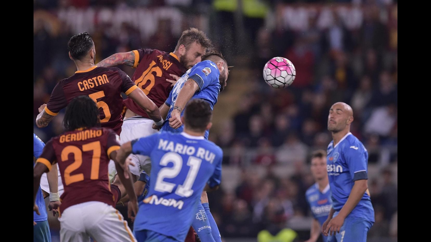 Serie A, Roma travolge Empoli 3-1. De Rossi festa doppia:gol e 500 partite