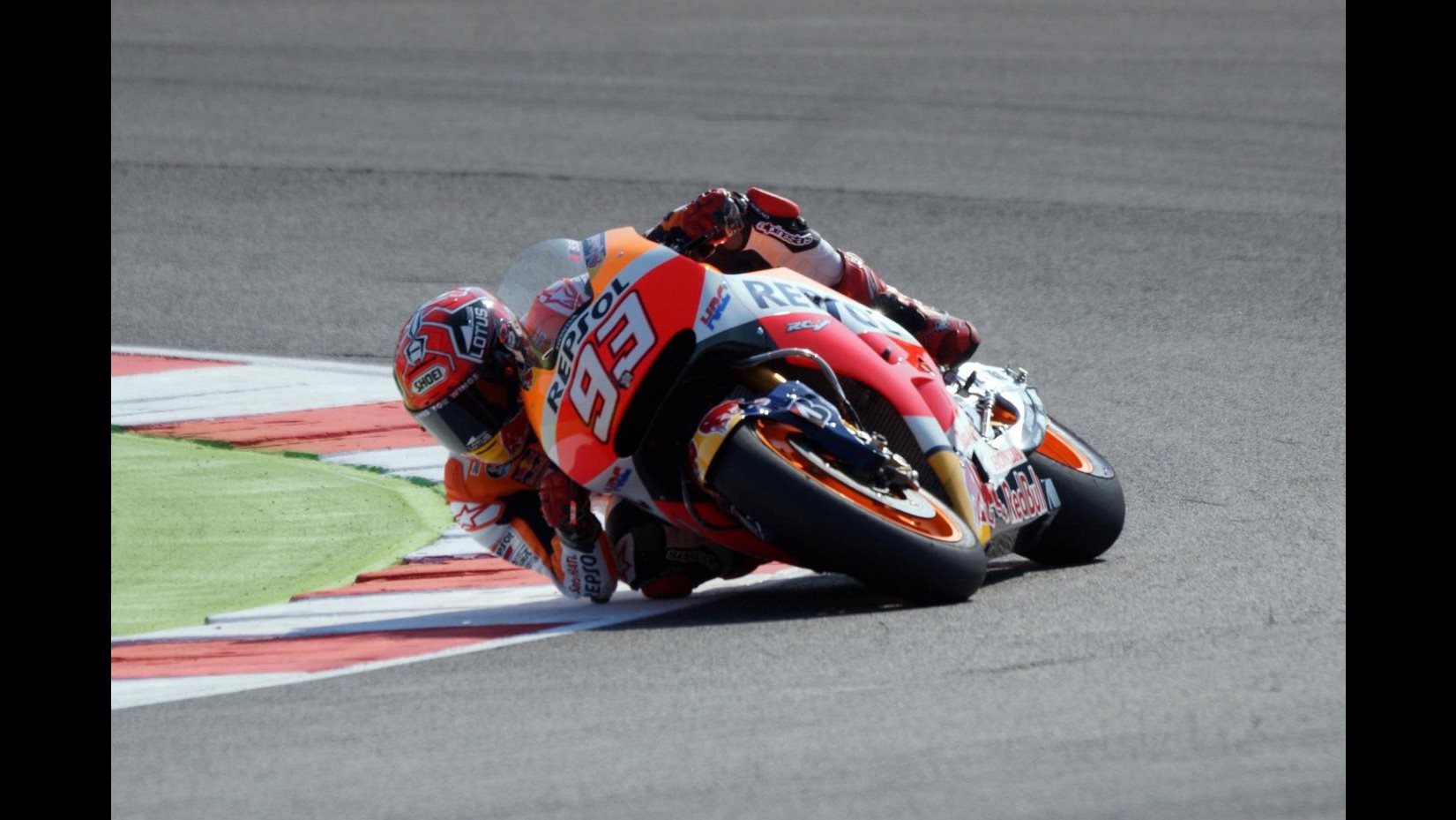 MotoGp, Australia: pole Marquez davanti a Iannone e Lorenzo, 7° Rossi