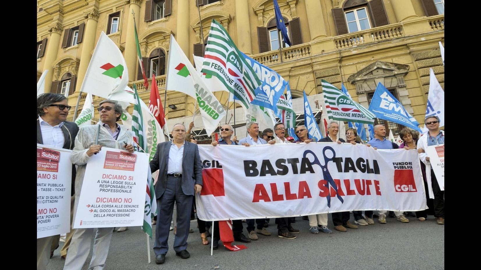 Sanità, mercoledì 16 sciopero nazionale dei medici pubblici