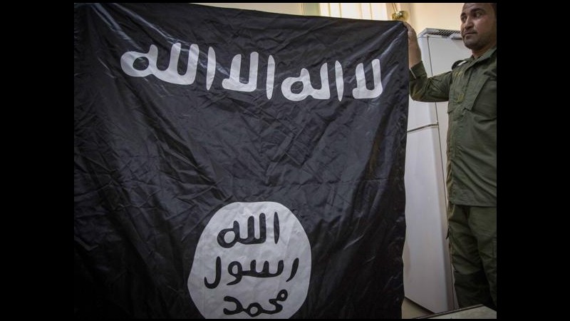 Stato Islamico, arrestate a Madrid tre persone: si sospetta siano terroristi