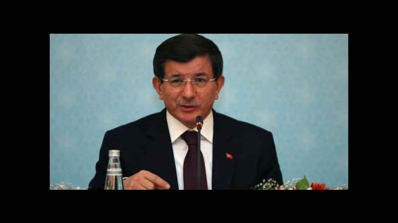 Turchia, Davutoglu: Oltre mille presunti militanti fermati, 50 stranieri