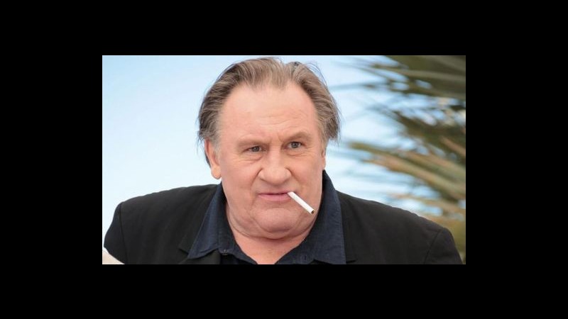 Bielorussia, Depardieu: Multare i vagabondi è democrazia