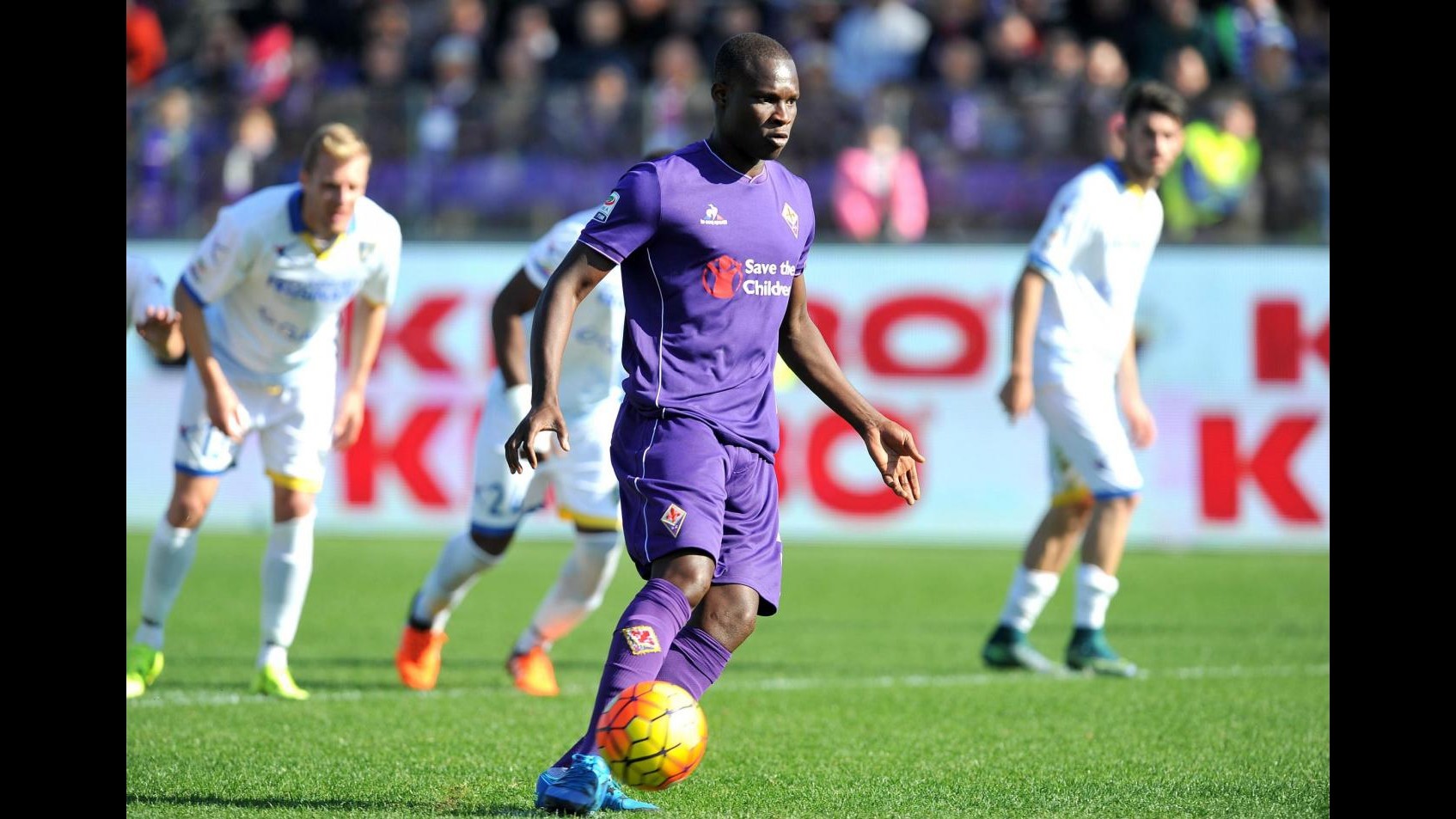 Serie A, Fiorentina travolge Frosinone 4-1 e aggancia Inter in vetta