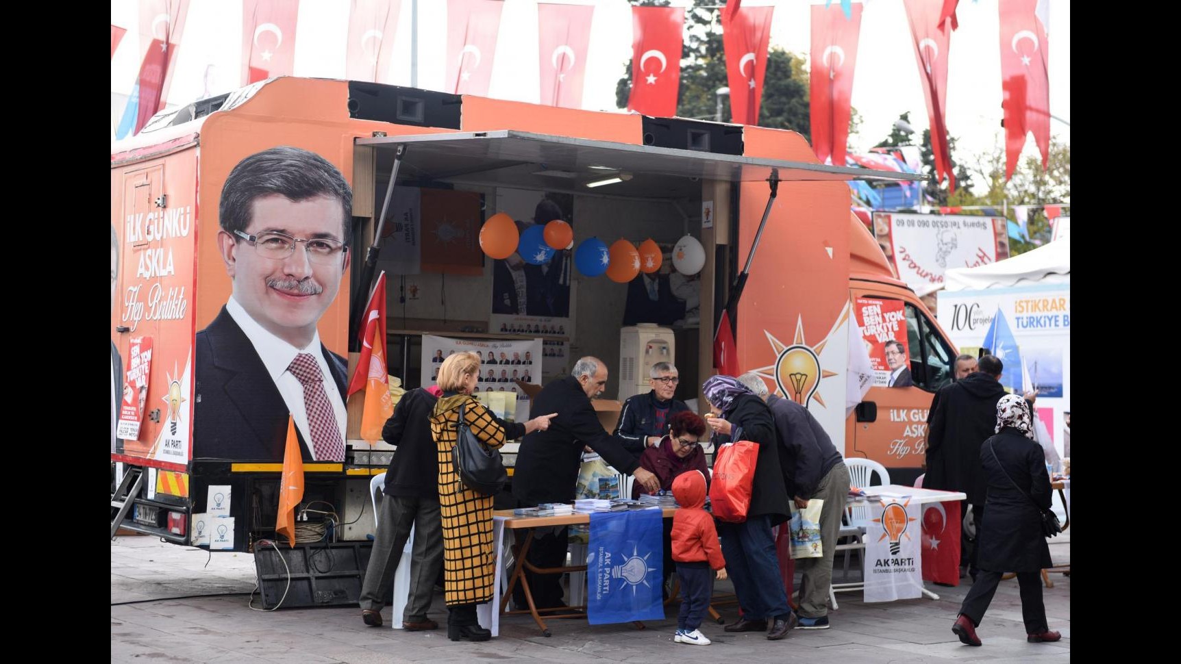 Turchia, fine campagna elettorale con 3 comizi: Istanbul, Ankara, Adana