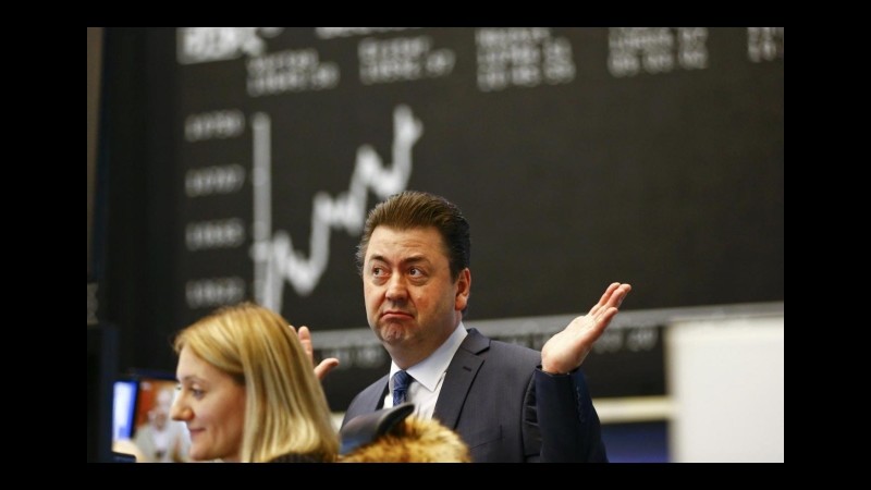 Borsa, tracollo cinese: Shanghai -8.48%, Shenzhen -7.59%. Non accadeva dal 2007