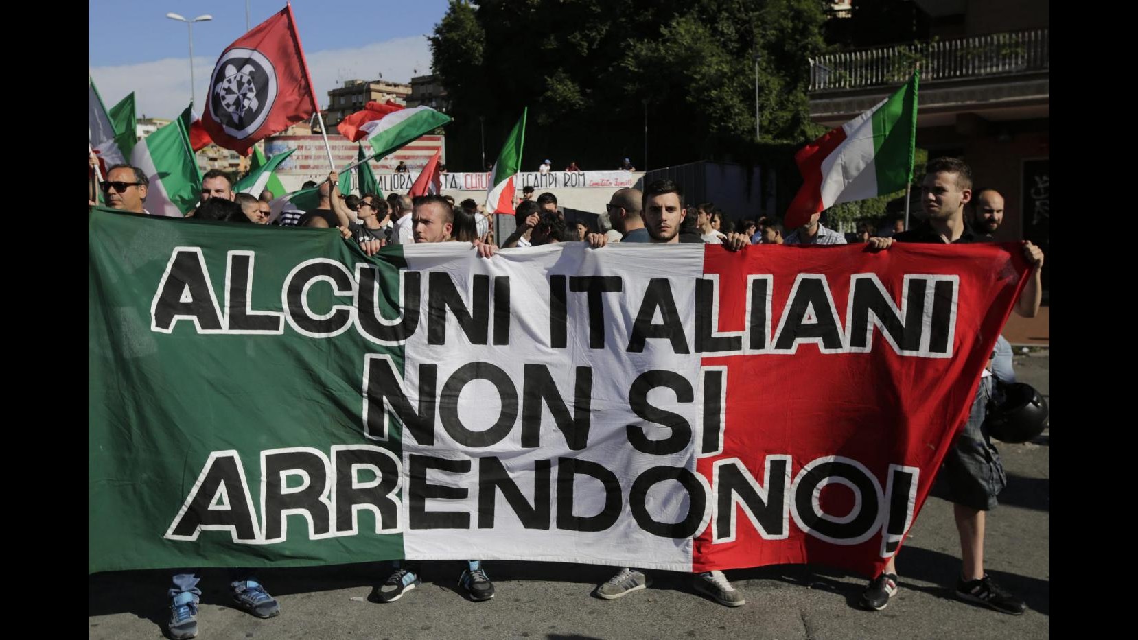 Roma, CasaPound: Arresti liberticidi, difendevamo gli italiani