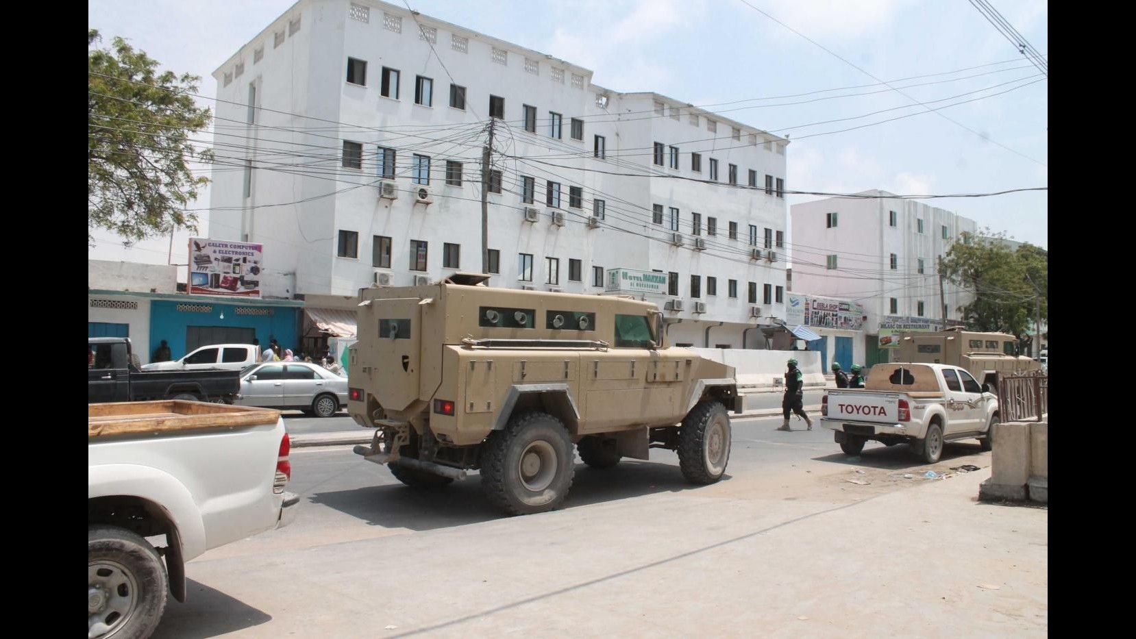 Somalia, attacco a hotel di Mogadiscio, almeno 15 morti. Rivendicazione di Al-Shabaab