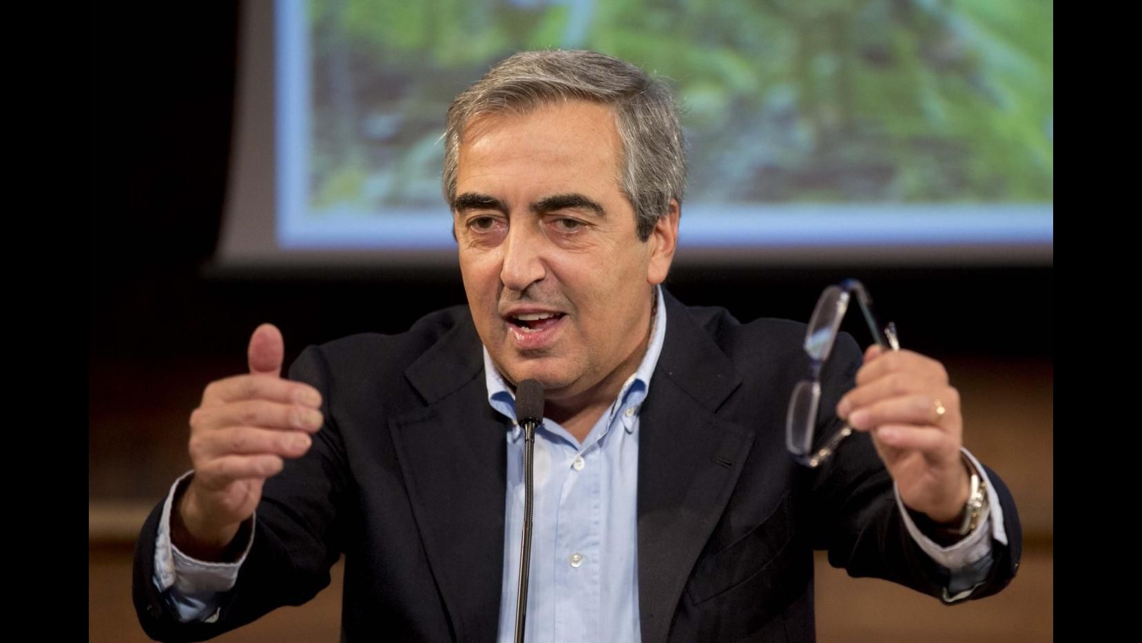 Marò, Gasparri: Niente arbitrato? Risposte durissime contro barbari