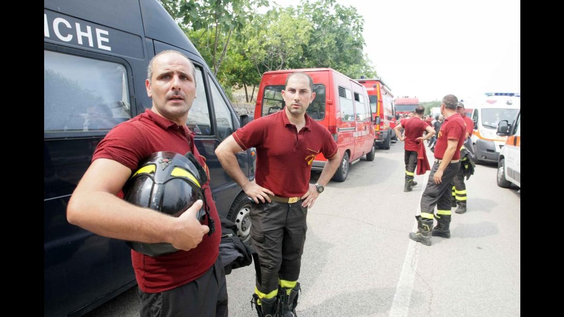 Bari, sindacato vigili del fuoco: Troppe esplosioni, governo faccia qualcosa