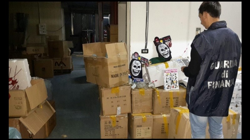 Cosenza, sequestrati articoli di Halloween contraffatti