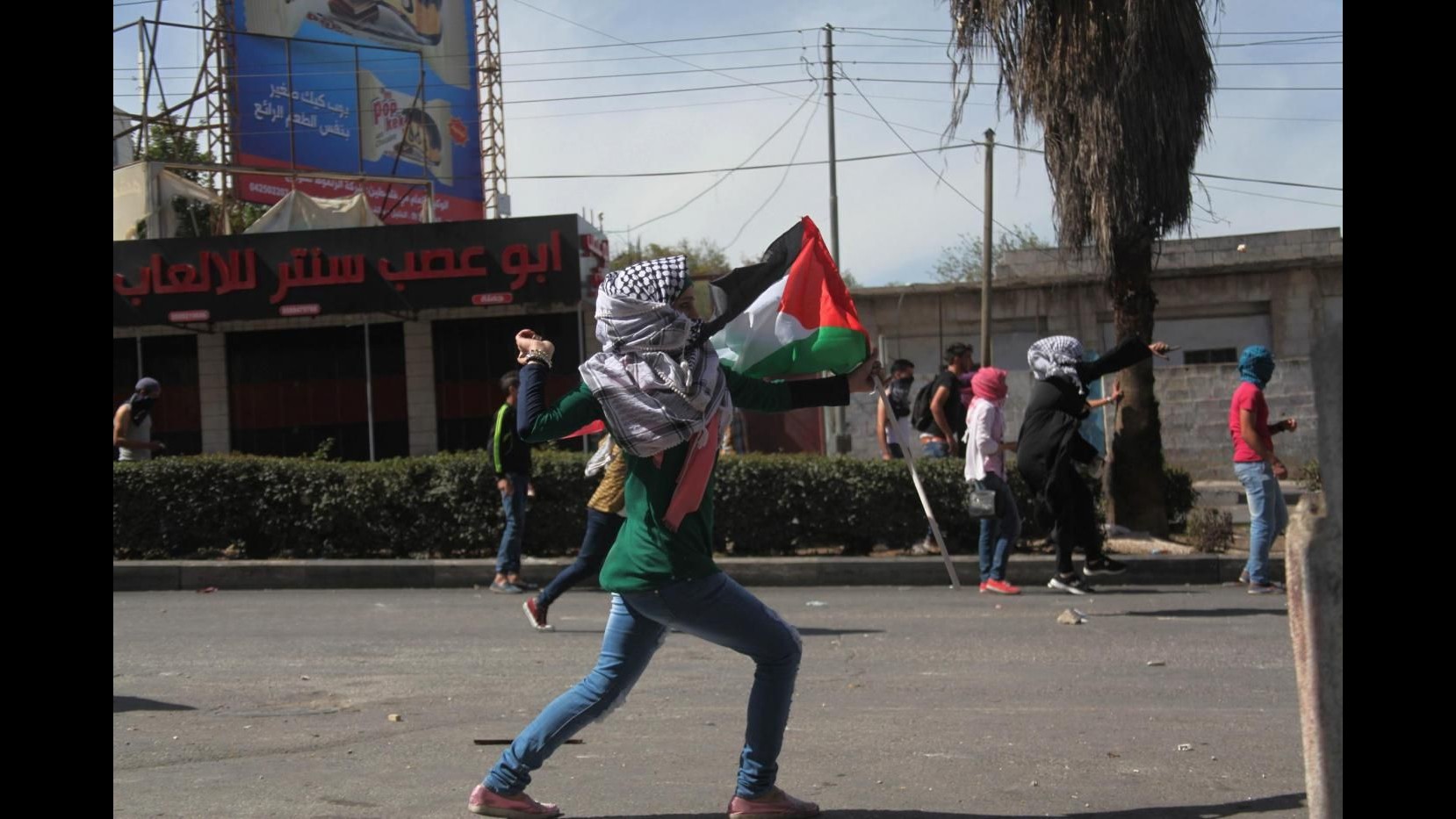 Medioriente, tenta pugnalare agente frontiera Hebron: morto palestinese