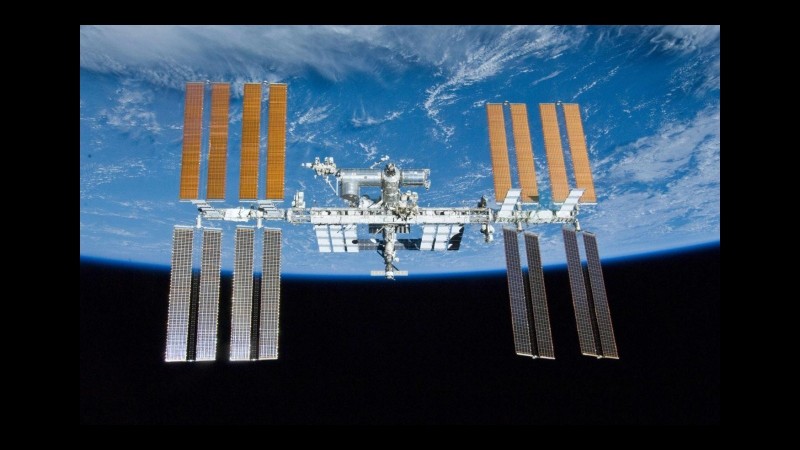 La capsula Soyuz attracca all’Iss con 3 nuovi membri dell’ equipaggio