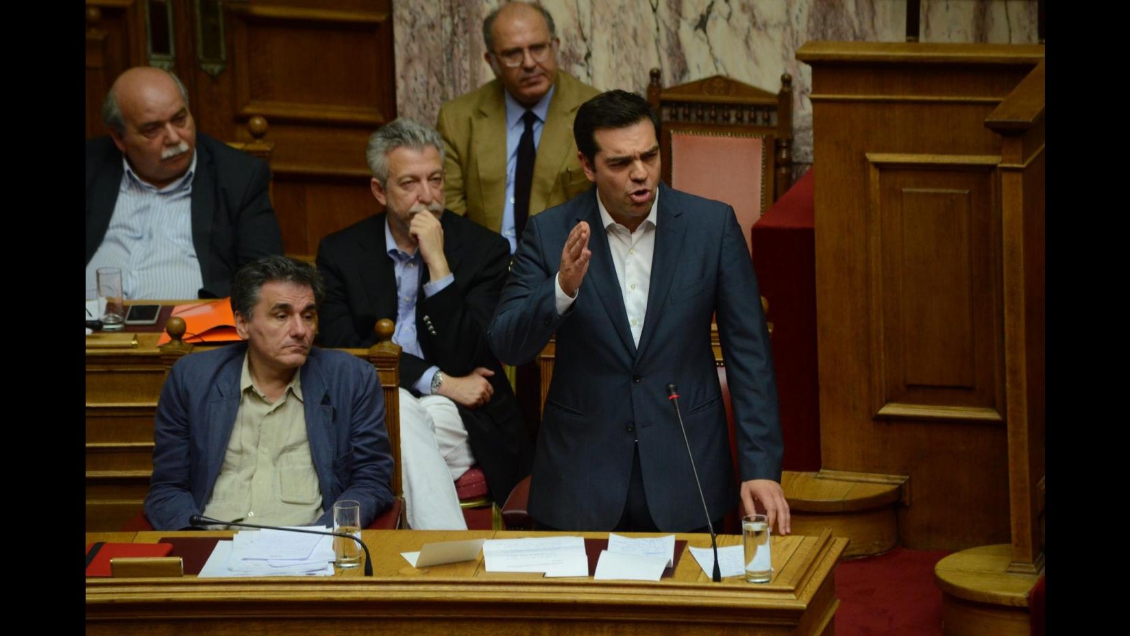 Grecia, il Parlamento ha approvato il secondo pacchetto di riforme