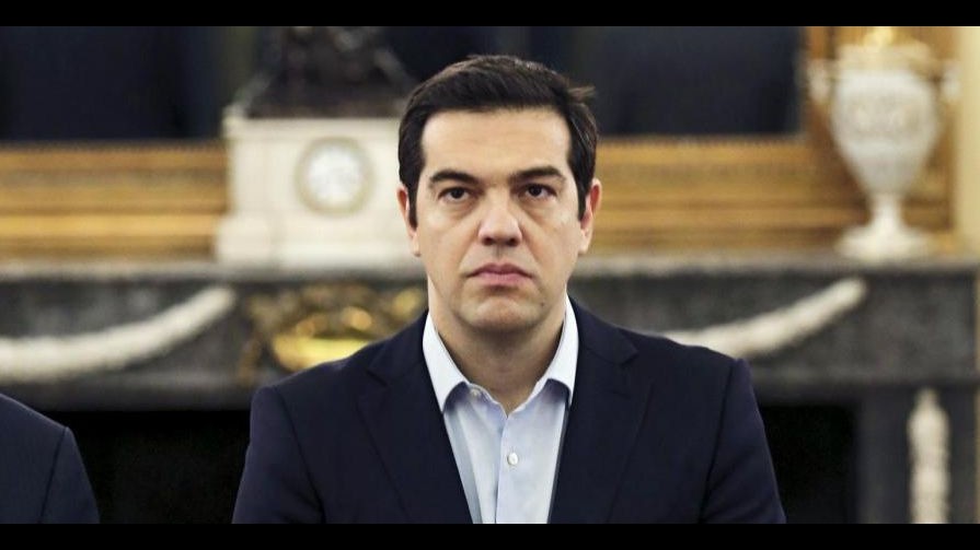 Tsipras: Chi critica accordo non ha indicato alternative. Oggi il voto. S&P alza il rating