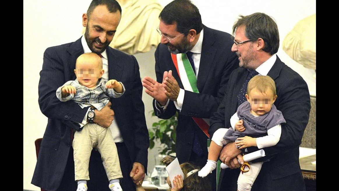 Unioni civili: la sentenza di Strasburgo scuote la politica italiana