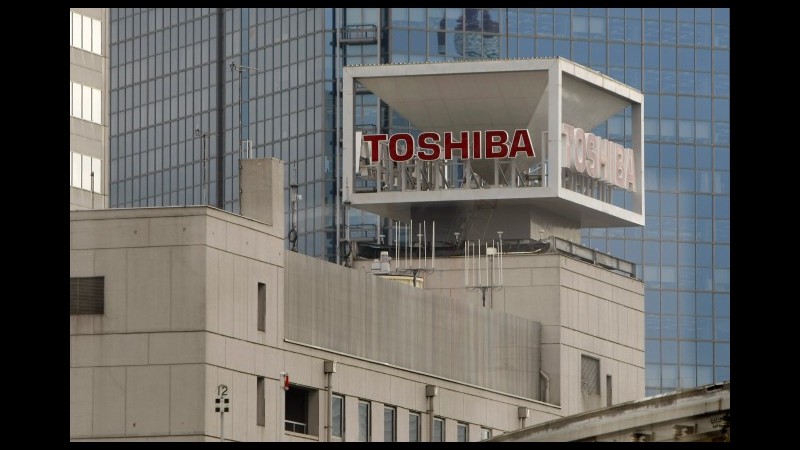 Toshiba, scoppia lo scandalo dei conti gonfiati: si dimette il ceo Tanaka