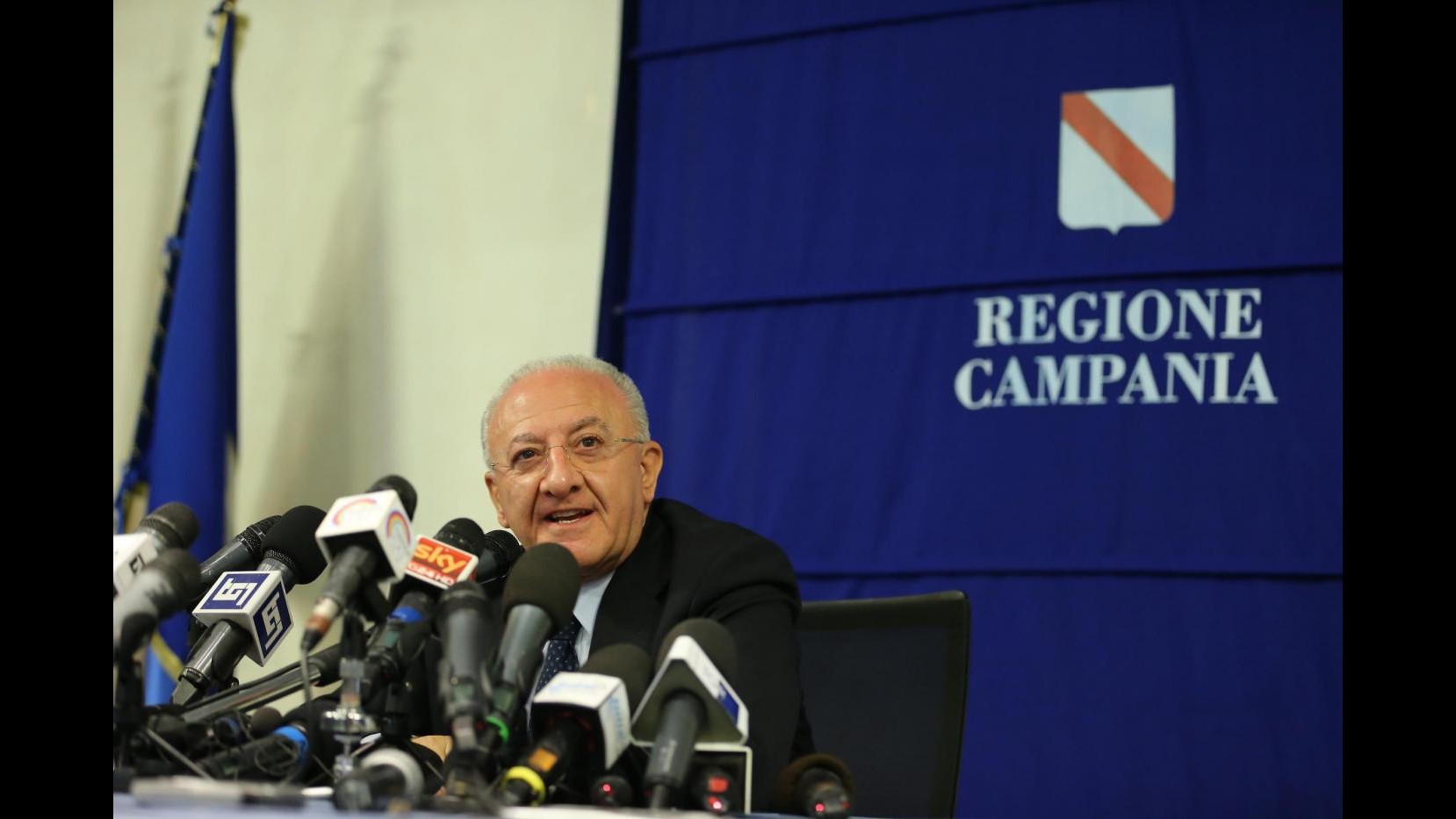 De Luca indagato per corruzione. Lui si difende: Siamo parte lesa