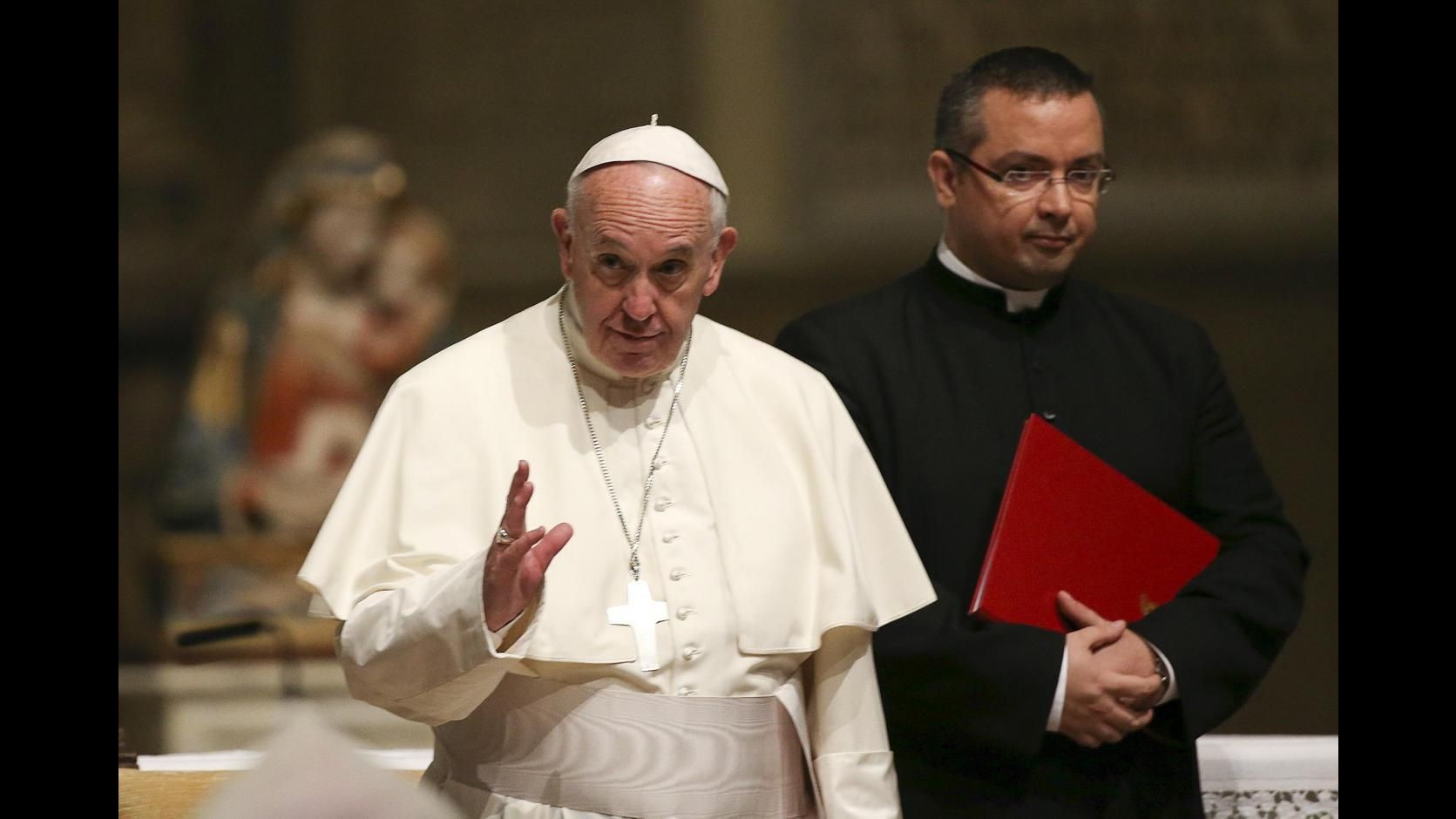 Firenze, Papa a vescovi: La Chiesa sia umile e disinteressata