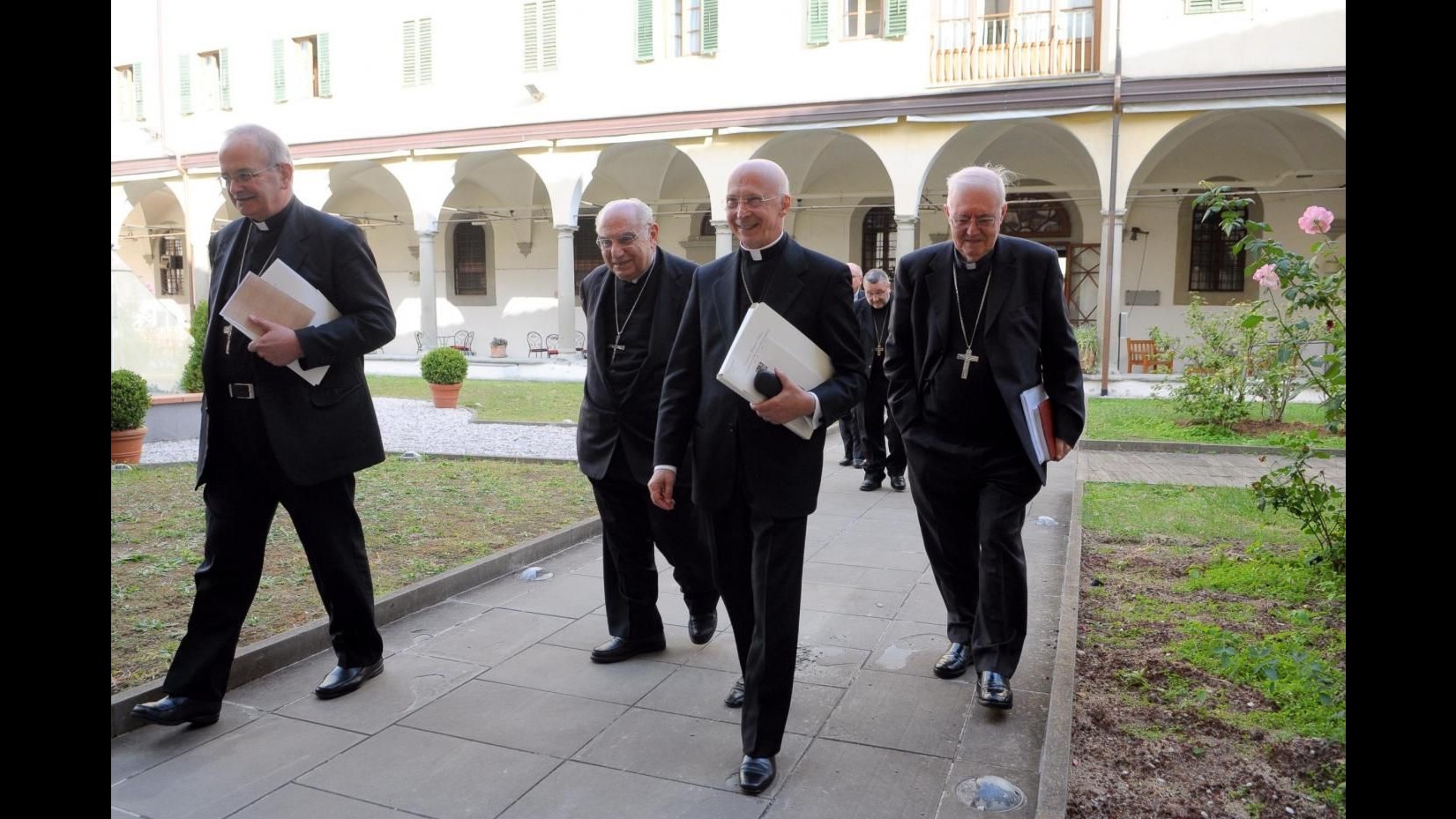 Firenze, Bagnasco a Papa: Grazie perché ci incoraggia con spirito autentico