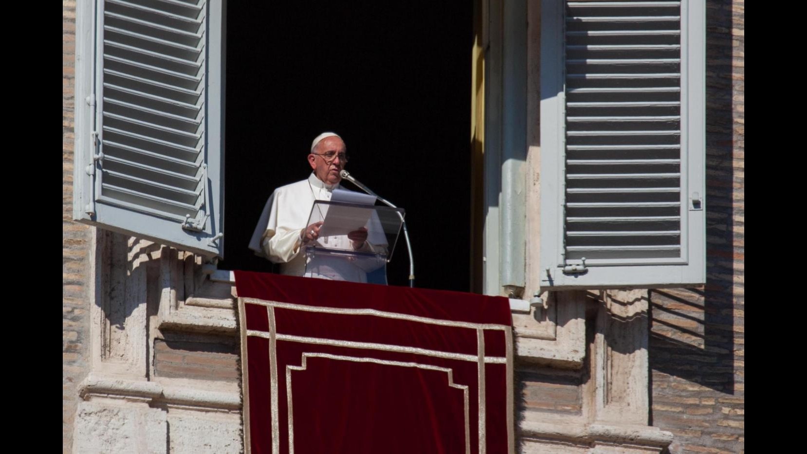Vaticano, Papa: Rubare documenti è reatoma riforme della Chiesa vanno avanti
