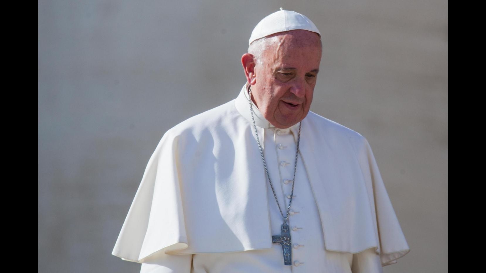 Papa: Se non c’è lavoro non si può riposare. Su pensioni no a estremismi aberranti
