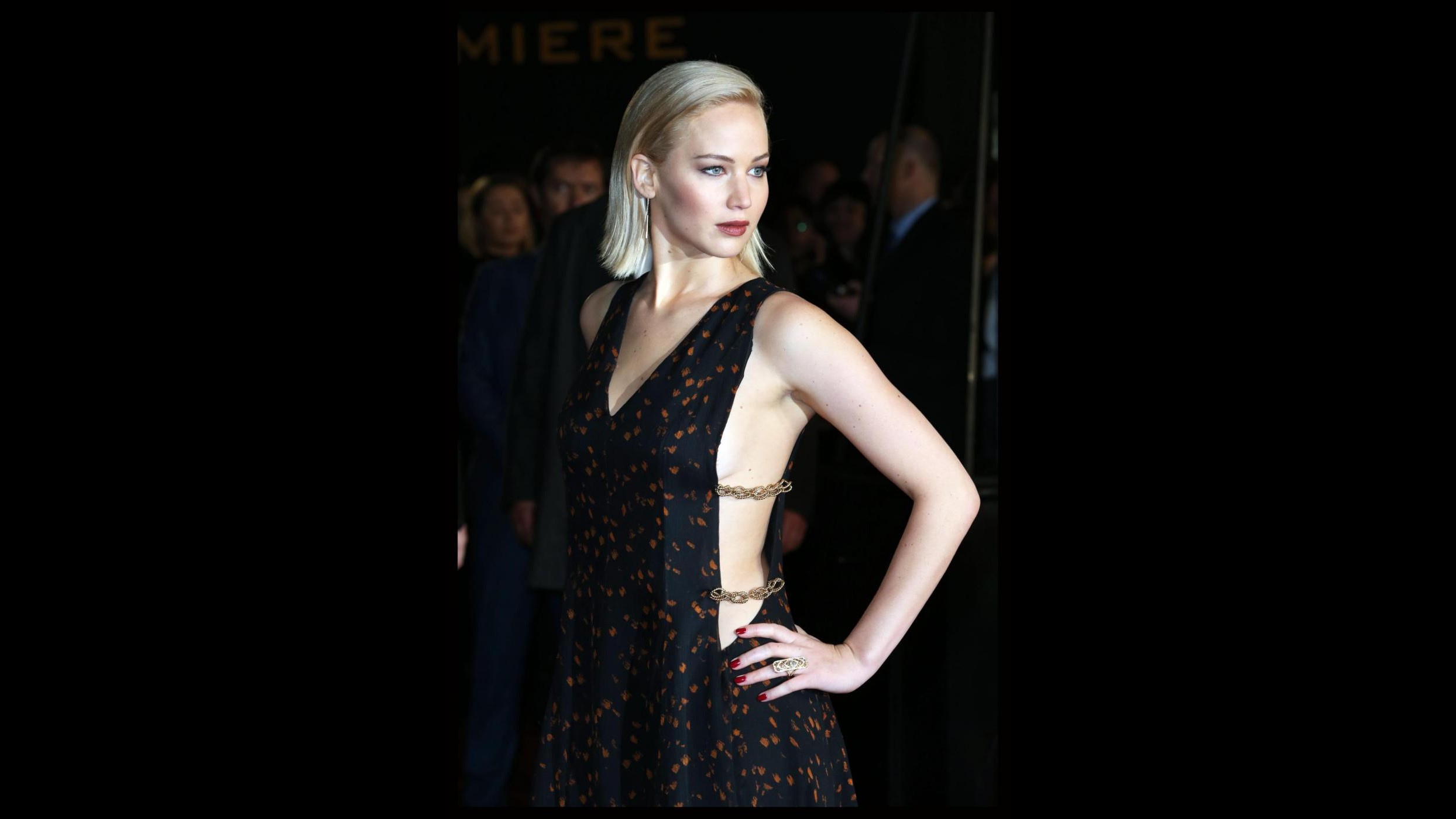 Cast ‘Hunger Games’ sul red carpet a Londra, Jennifer Lawrence mozzafiato