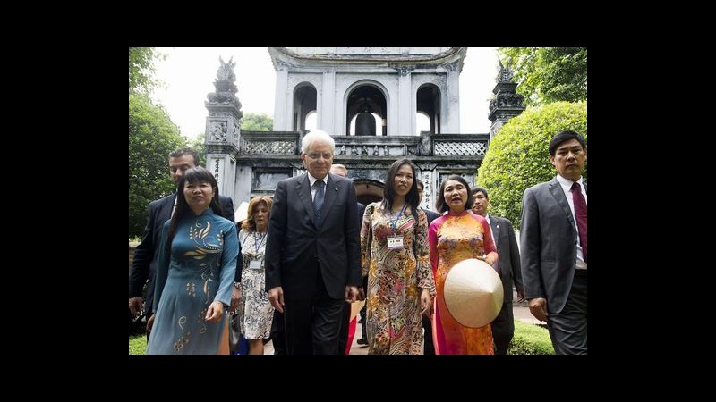 Vietnam, Mattarella incontra presidente Tan Sang e studenti al Tempio di Hanoi