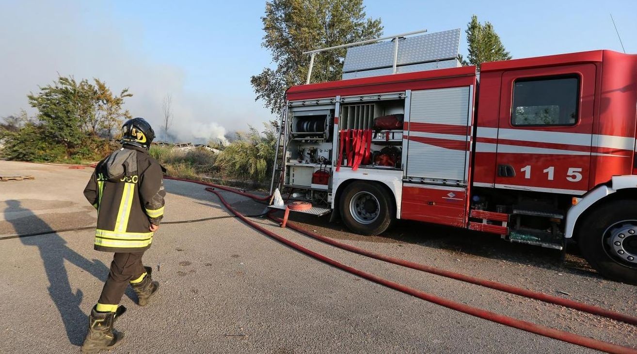 Milano, spento incendio al nuovo Arese Shopping Center