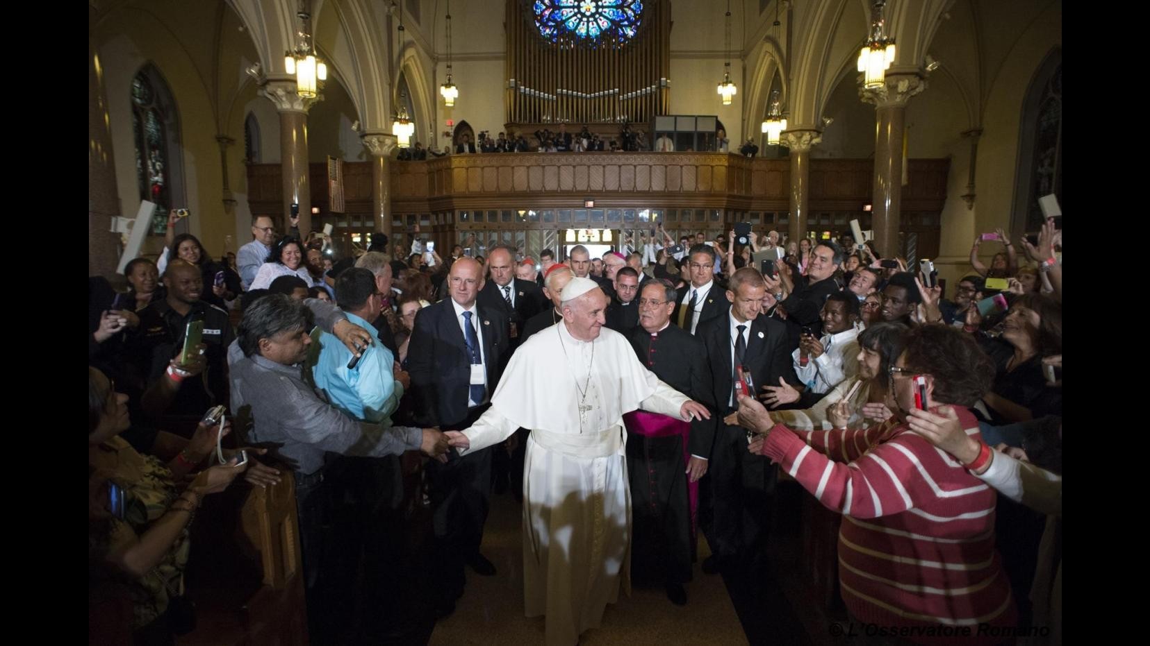 Vaticano, Papa: Il cristiano non chiude le porte a nessuno