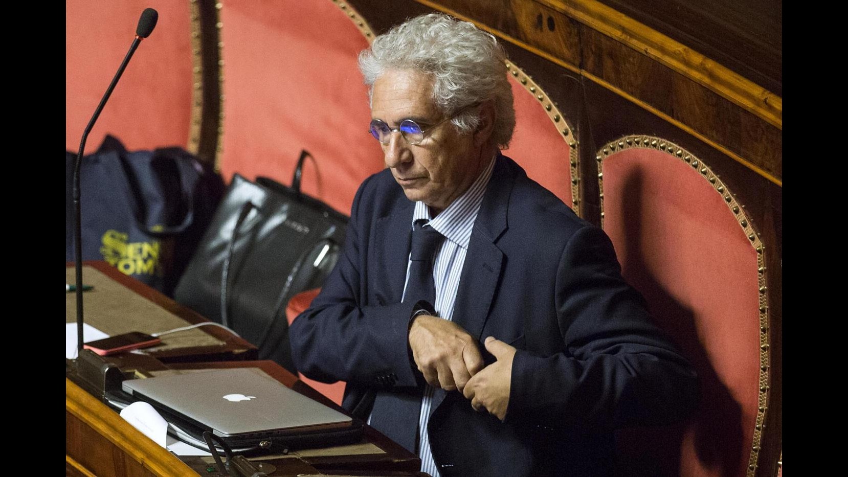 Pd, Mineo: Renzi non si fa scrupoli ma sa che io so