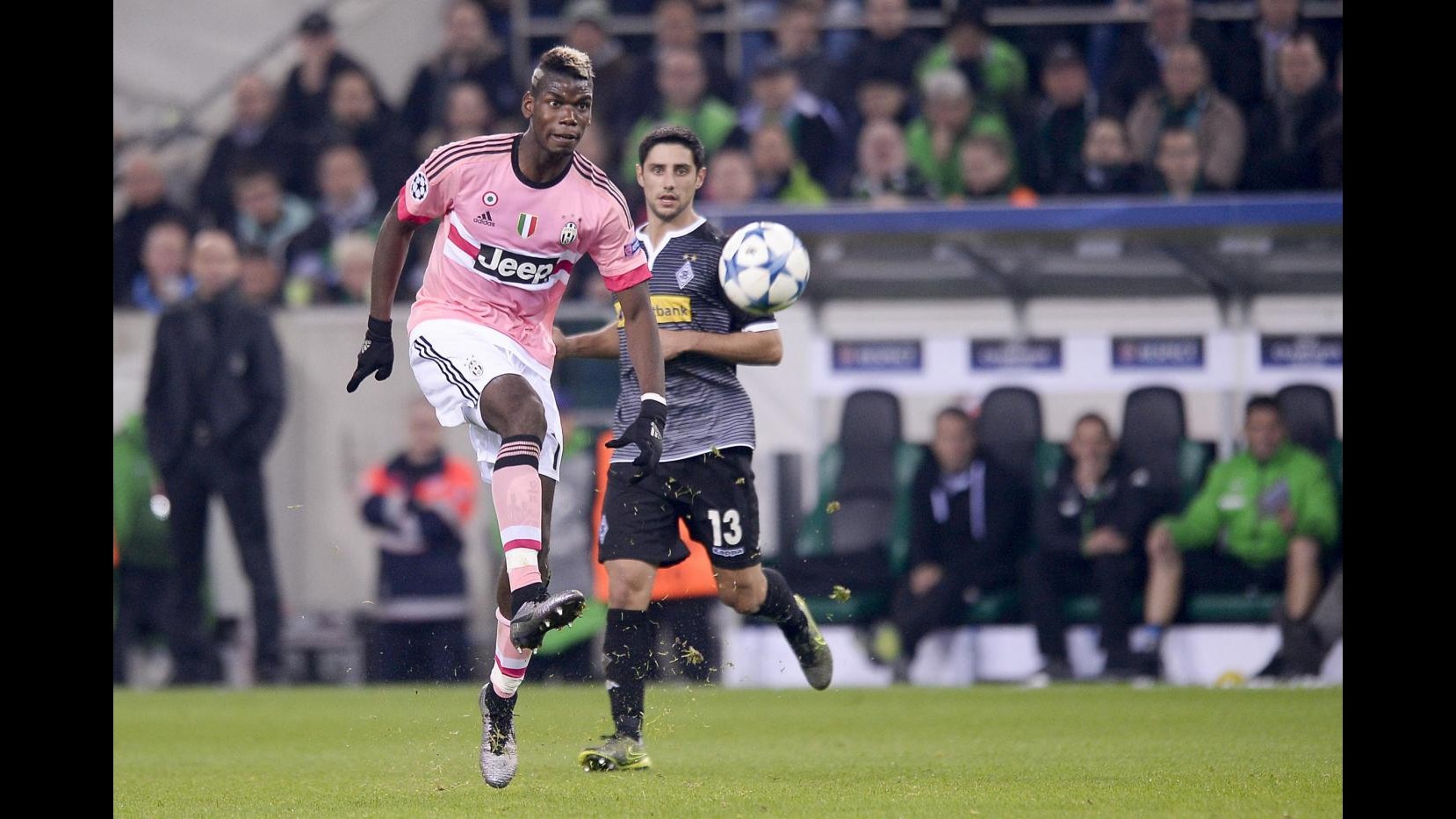 Juve, a Moenchengladbach pari d’oro: ottavi più vicini