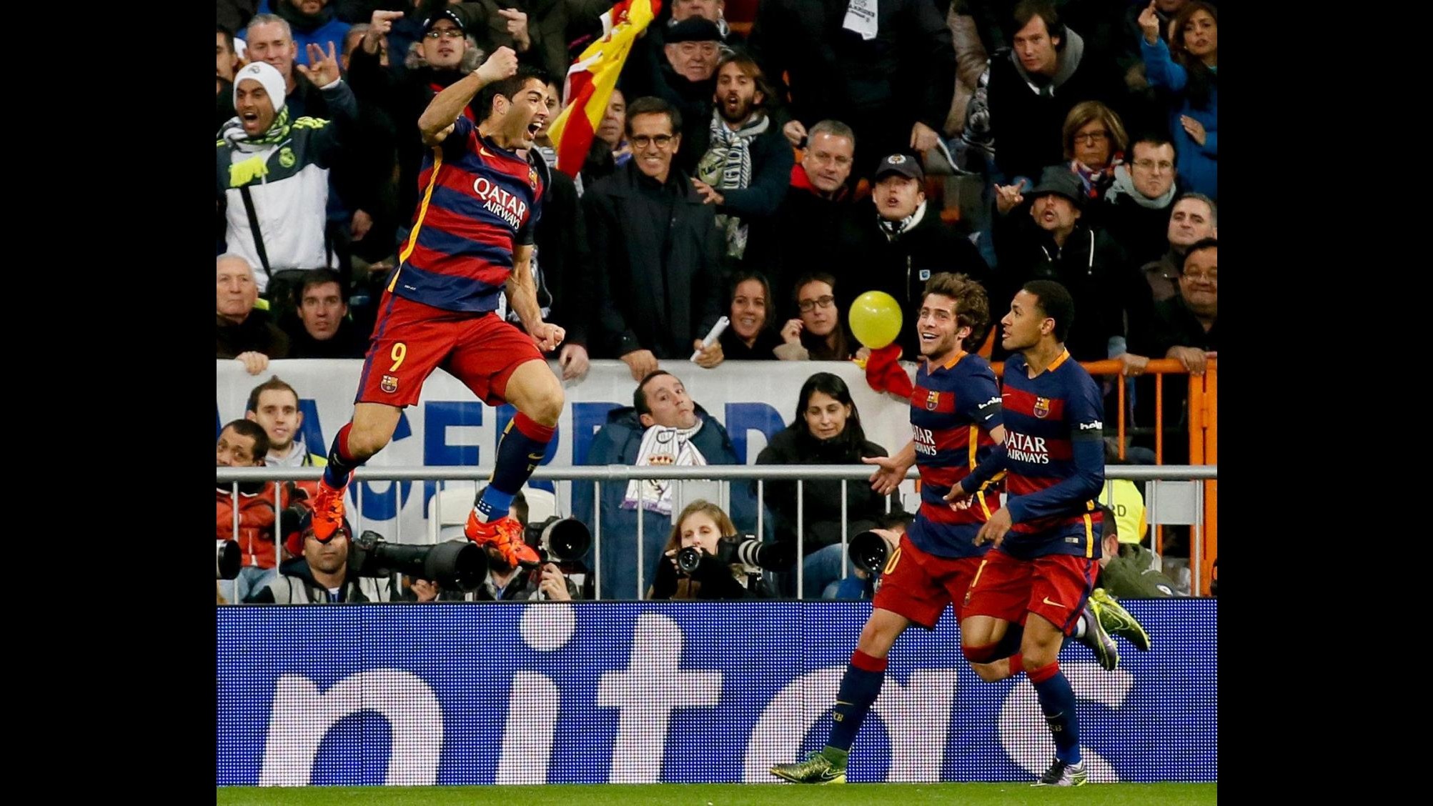 Liga, Clasico al Barcellona: Real Madrid travolto 4-0 al Bernabeu