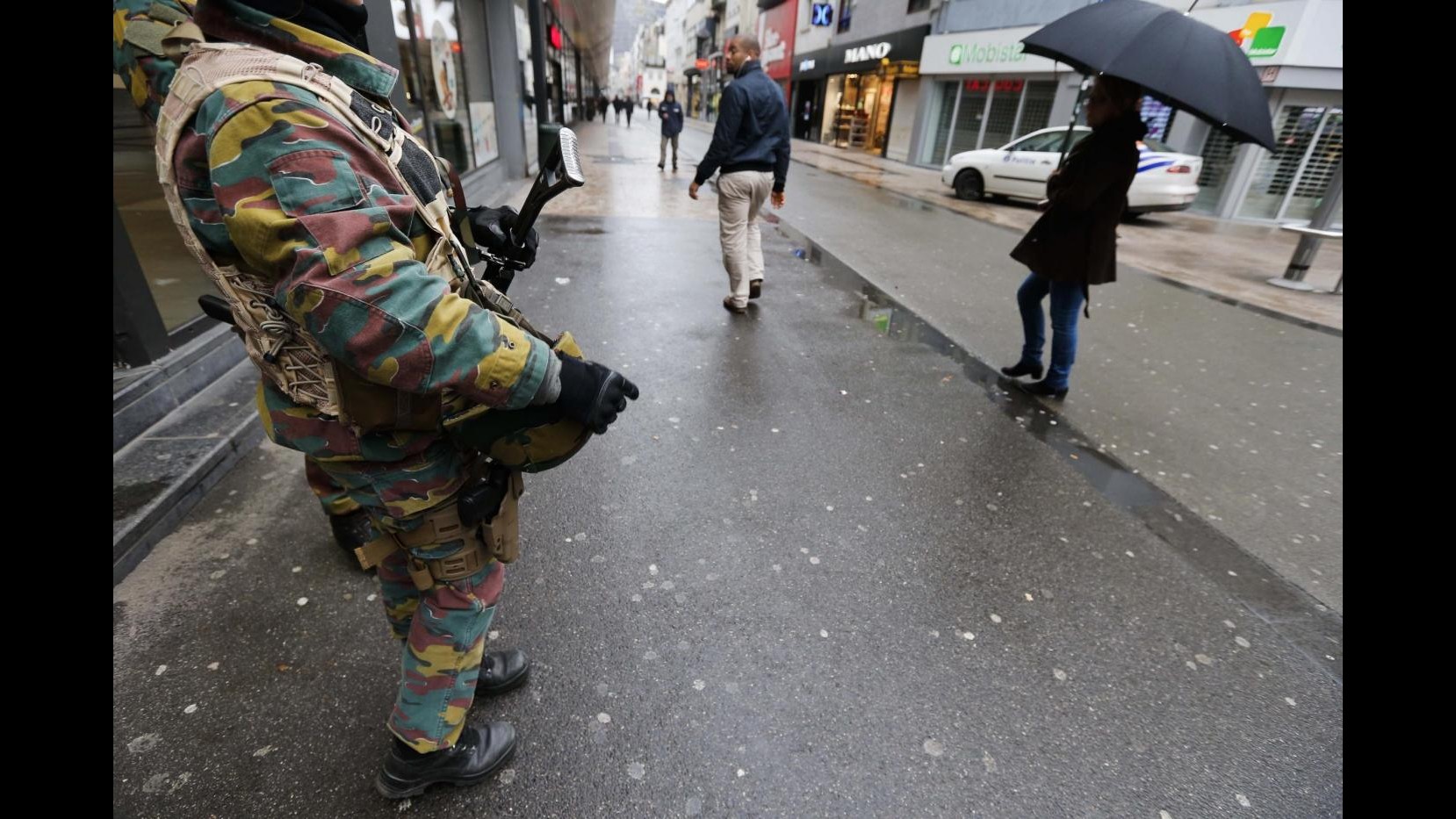 Parigi, divieto di manifestazione prorogato fino al 30 novembre