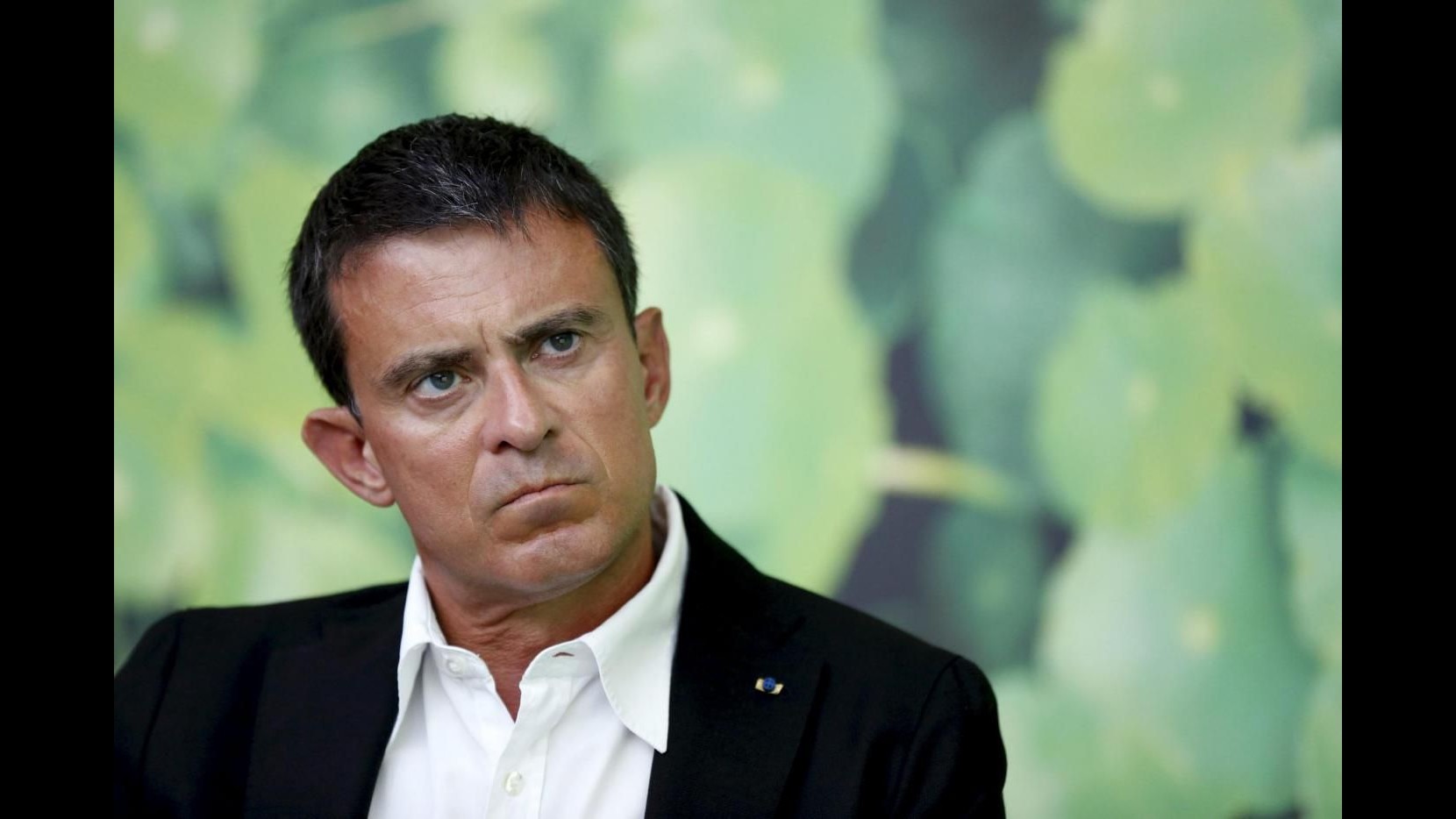 Parigi, Valls: Non escludiamo futuri attacchi chimici e batteriologici