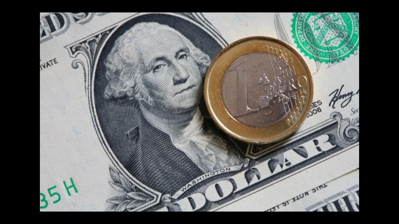 Borsa, cambio euro-dollaro in rialzo a quota 1,0697
