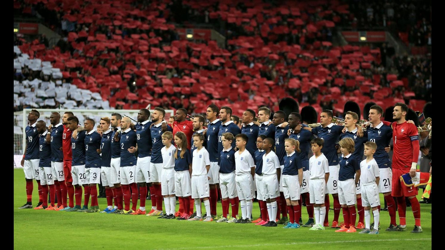 Francia ko a Wembley, inglesi cantano Marsigliese