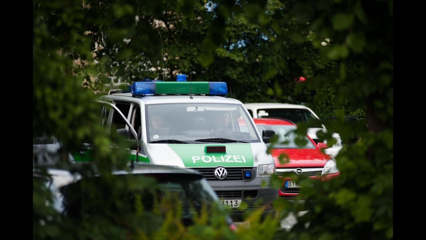 Parigi, polizia Hannover: Ordigno destinato a esplodere in stadio